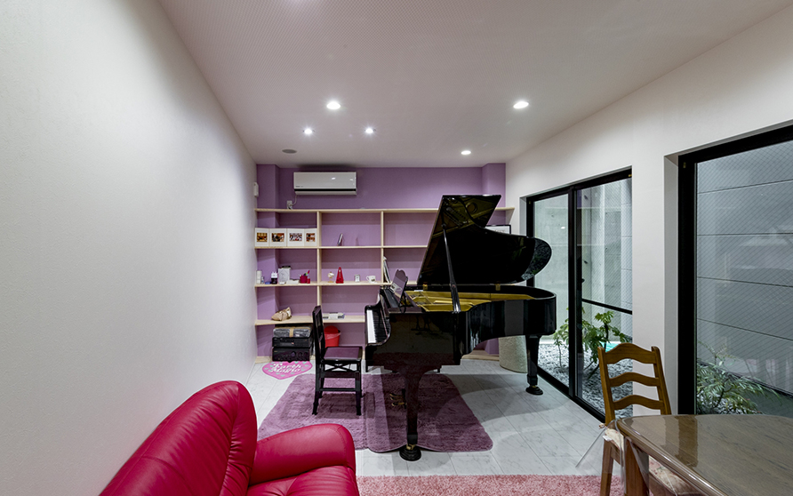 3階建て2世帯住宅　外断熱・ピアノ教室併設
