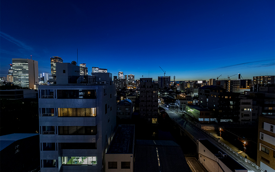 1フロア1戸のアッパー層向け共同住宅（重量鉄骨造）