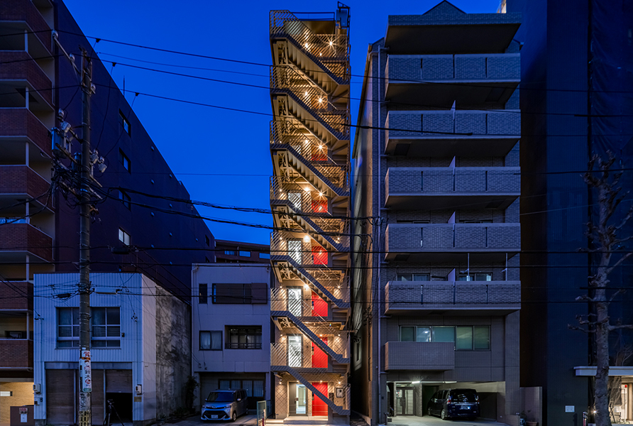 m3 building（テナントビル、金山、重量鉄骨造・8階建て・細長い敷地）