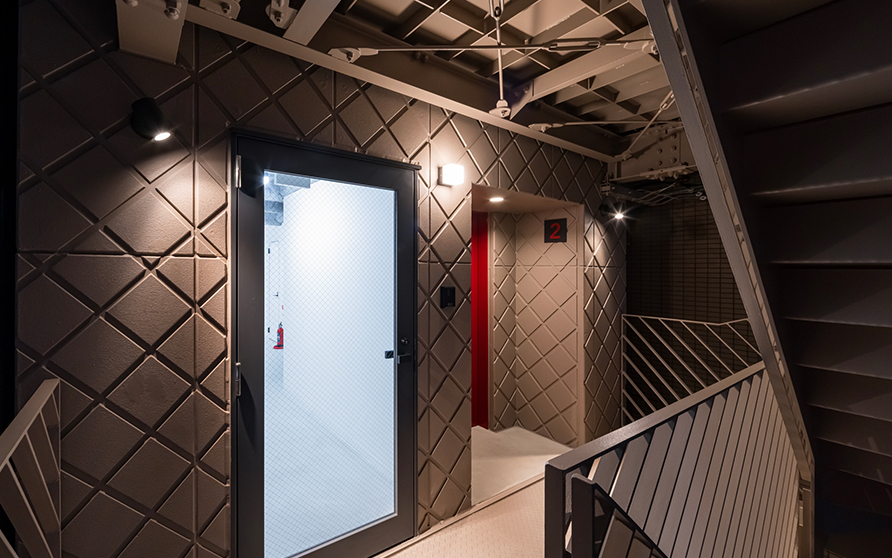 m3 building（テナントビル、金山、重量鉄骨造・8階建て・細長い敷地）