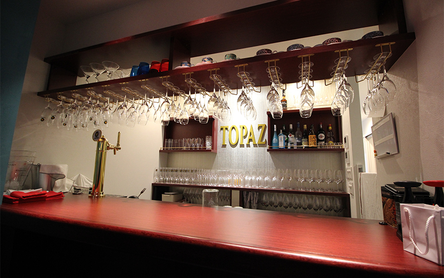 TOPAZ Champagne Bar